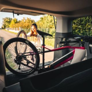 Weekend puka do drzwi, pogoda zapowiada się idealnie. ☀️ W sam raz na reset głowy. 💆 Spakuj LOVELEC i ucieknij od zgiełku....